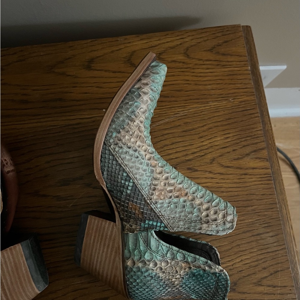 Ariat Womens Dixon Python Skin Blue and Tan Ankle Boots with Textured Finish - Picture 3 of 7